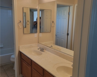 11424 Valentino Lane - Photo Thumbnail 13