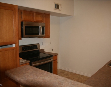7255 W Sunset Road - Photo Thumbnail 1