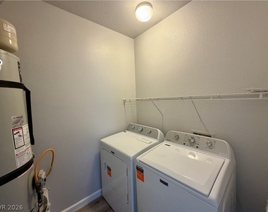 6804 Indian Chief Drive - Photo Thumbnail 11
