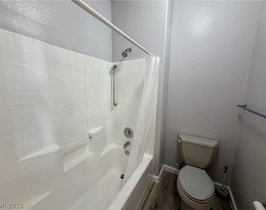 6804 Indian Chief Drive - Photo Thumbnail 15