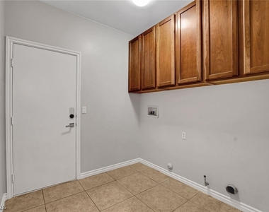 4032 Gaster Avenue - Photo Thumbnail 21