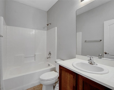 4032 Gaster Avenue - Photo Thumbnail 53