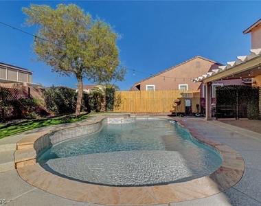 4032 Gaster Avenue - Photo Thumbnail 5