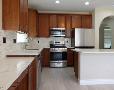 2256 Aragon Canyon Street - Photo Thumbnail 8