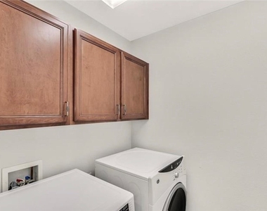 2256 Aragon Canyon Street - Photo Thumbnail 13