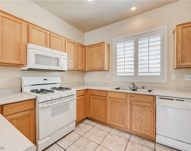 2676 Good Fellows Street - Photo Thumbnail 4