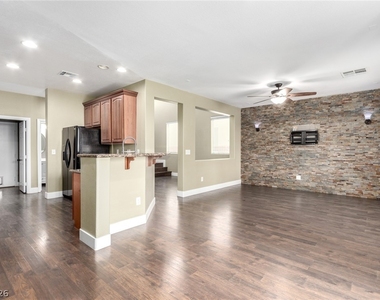 10622 Blue Larkspur Court - Photo Thumbnail 14