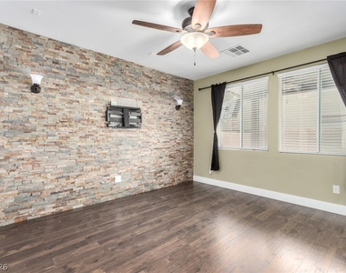 10622 Blue Larkspur Court - Photo Thumbnail 8