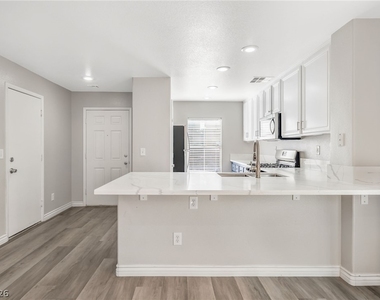 1141 Orange Meadow Street - Photo Thumbnail 6