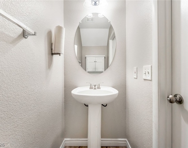 1141 Orange Meadow Street - Photo Thumbnail 10