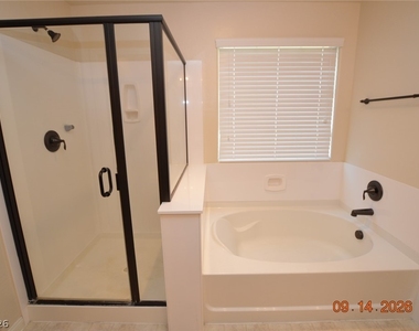 340 Hillhead Court - Photo Thumbnail 9