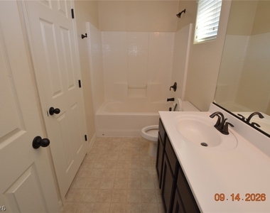 340 Hillhead Court - Photo Thumbnail 13