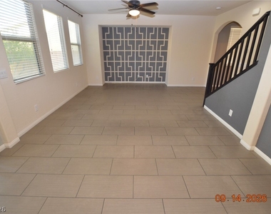 340 Hillhead Court - Photo Thumbnail 3