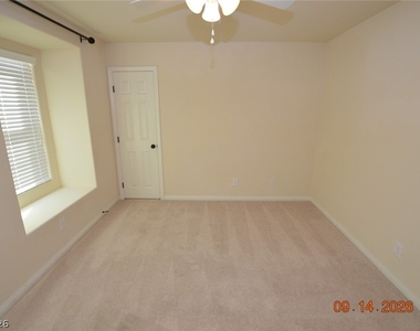 340 Hillhead Court - Photo Thumbnail 12