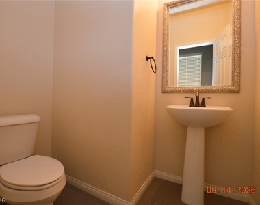 340 Hillhead Court - Photo Thumbnail 6