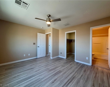 7929 Storyland Street - Photo Thumbnail 14