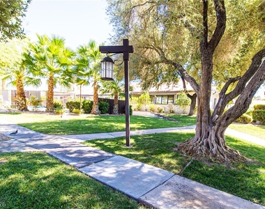 221 Teller Street - Photo Thumbnail 22