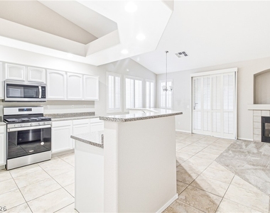 221 Teller Street - Photo Thumbnail 4