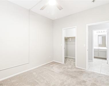 221 Teller Street - Photo Thumbnail 13