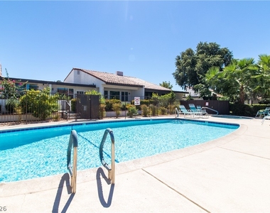 221 Teller Street - Photo Thumbnail 23