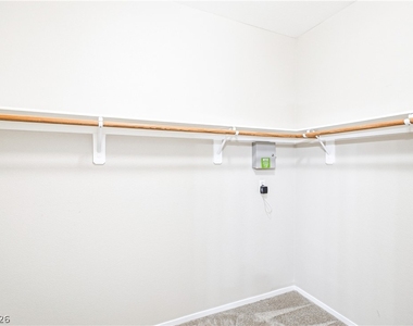 221 Teller Street - Photo Thumbnail 19