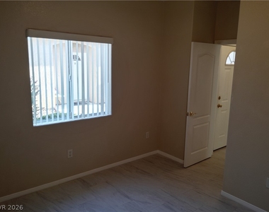1080 S Quartzite Avenue - Photo Thumbnail 14