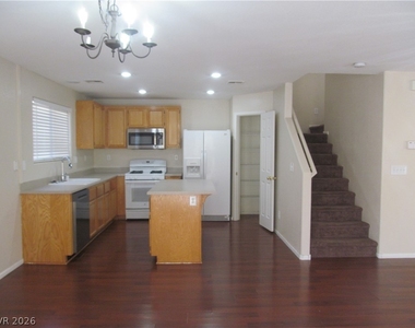 7232 Eagles Pride Street - Photo Thumbnail 3