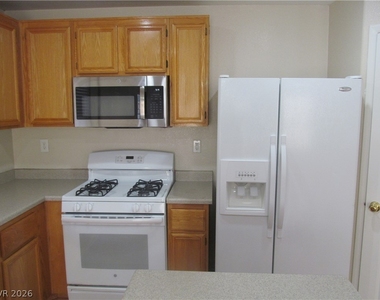 7232 Eagles Pride Street - Photo Thumbnail 4