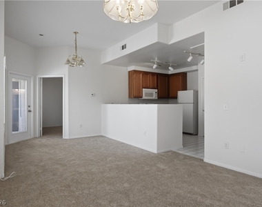 10245 S Maryland Parkway - Photo Thumbnail 3