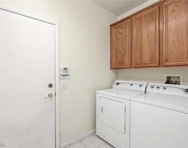 9514 Veterans Court - Photo Thumbnail 13