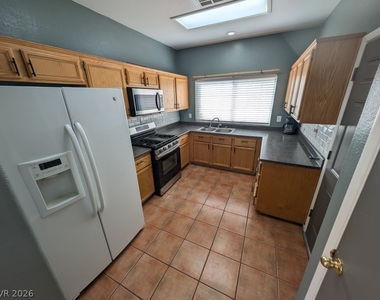 8000 Revolver Avenue - Photo Thumbnail 8