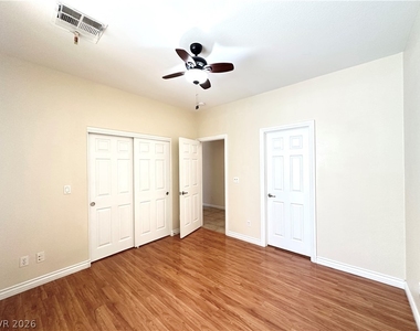 8137 Aurora Mist Street - Photo Thumbnail 7
