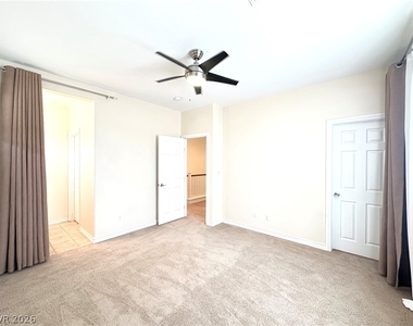 8137 Aurora Mist Street - Photo Thumbnail 11