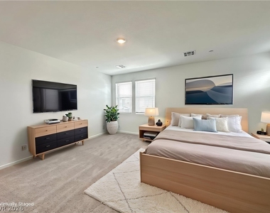 563 Mountain Robin Avenue - Photo Thumbnail 16