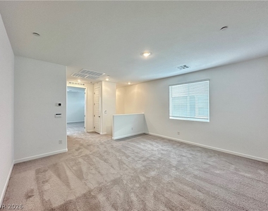 563 Mountain Robin Avenue - Photo Thumbnail 14