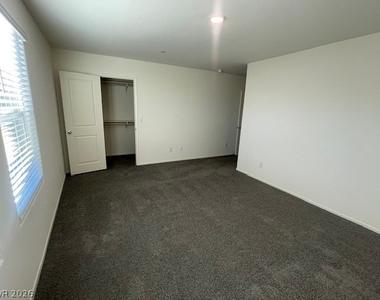 9433 Peaceful River Avenue - Photo Thumbnail 11