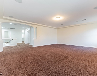5800 Collier Falls Avenue - Photo Thumbnail 9