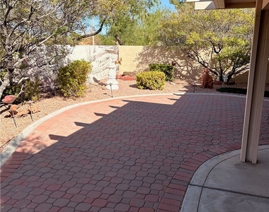 9040 Dove River Road - Photo Thumbnail 19