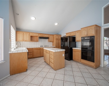 2005 Cedar Hills Street - Photo Thumbnail 18