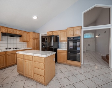 2005 Cedar Hills Street - Photo Thumbnail 19