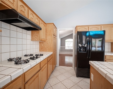 2005 Cedar Hills Street - Photo Thumbnail 21