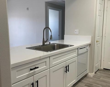 8000 Badura Avenue - Photo Thumbnail 3