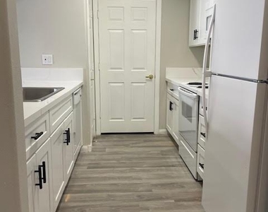 8000 Badura Avenue - Photo Thumbnail 2