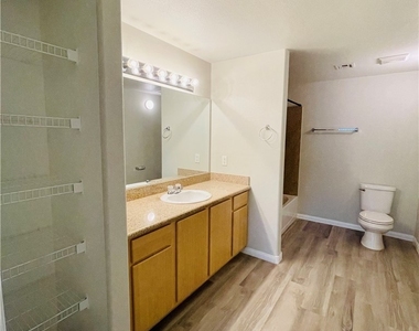 8000 Badura Avenue - Photo Thumbnail 11