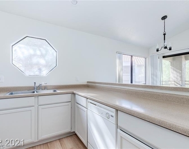 5020 S Rainbow Boulevard - Photo Thumbnail 16
