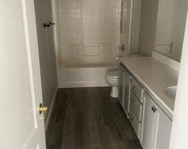 174 Rose Lake Street - Photo Thumbnail 21