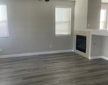 174 Rose Lake Street - Photo Thumbnail 3