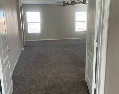 174 Rose Lake Street - Photo Thumbnail 13