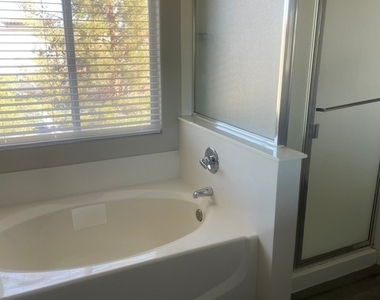 174 Rose Lake Street - Photo Thumbnail 17