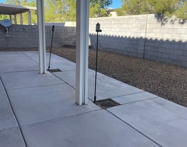174 Rose Lake Street - Photo Thumbnail 23